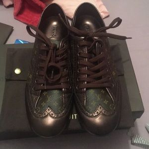 Lv shoes